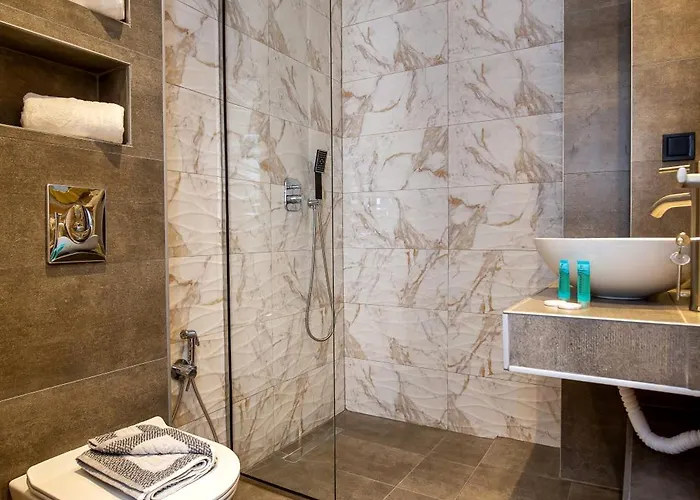 Ina Daire Limenaria (Thasos)